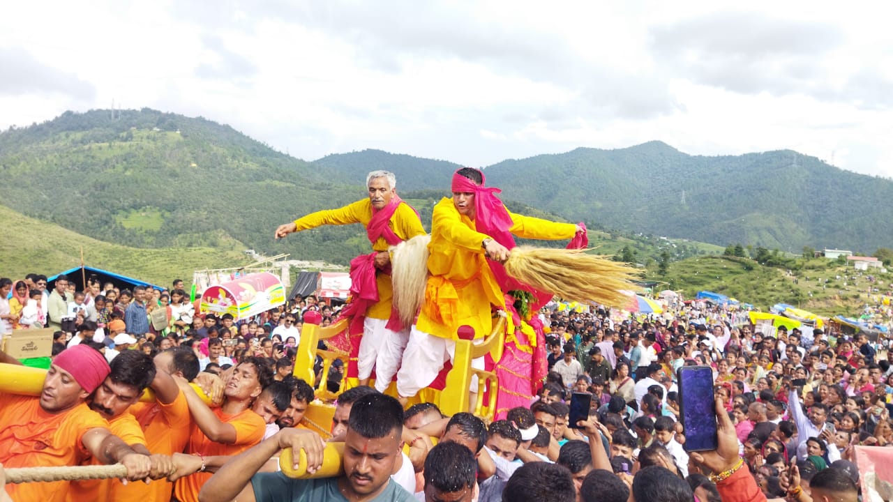 मां झूम का डोला मां झूम का डोला