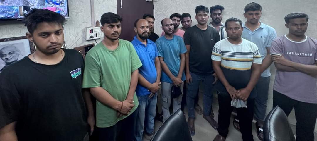 सट्टेबाजी आरोप में दो गिरफ्तार सट्टेबाजी आरोप में दो गिरफ्तार