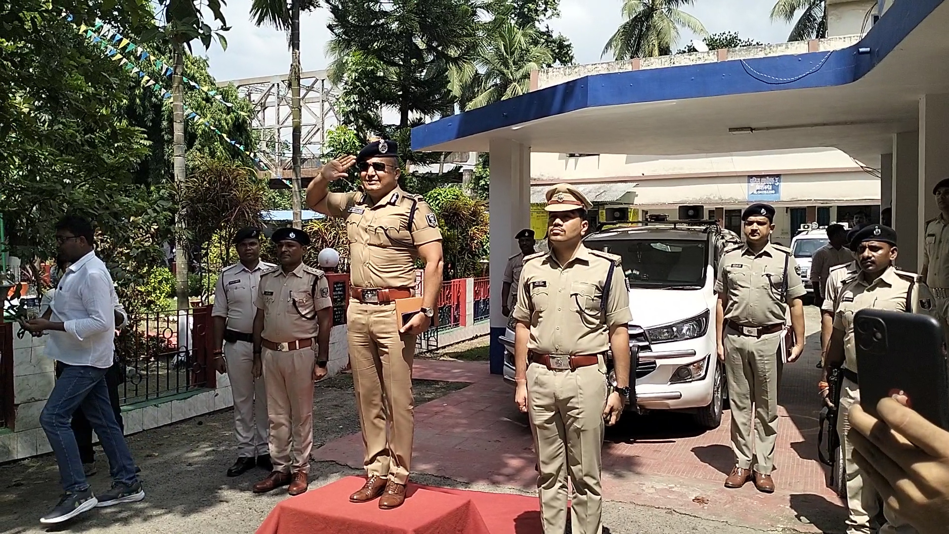 पूर्णिया आईजी शिवदीप लांडे पहुंचे किशनगंज, क्राइम कंट्रोल को लेकर एसपी के साथ किया मंथन पूर्णिया आईजी शिवदीप लांडे पहुंचे किशनगंज, क्राइम कंट्रोल को लेकर एसपी के साथ किया मंथन