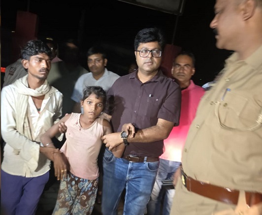 भेड़िये के हमले घायल बालिका भेड़िये के हमले घायल बालिका