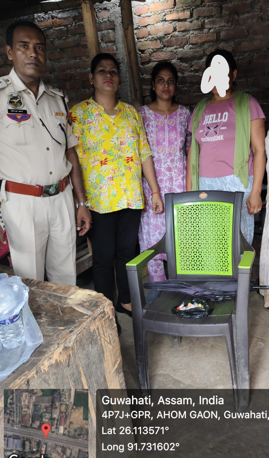 महिला ड्रग्स तस्कर गिरफ्तार महिला ड्रग्स तस्कर गिरफ्तार