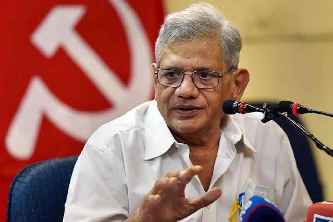 डी राजा व सीताराम येचुरी की फाइल फाेटाे डी राजा व सीताराम येचुरी की फाइल फाेटाे