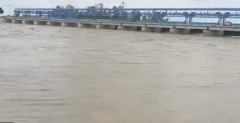 बारिश की सांकेतिक फाेटाे