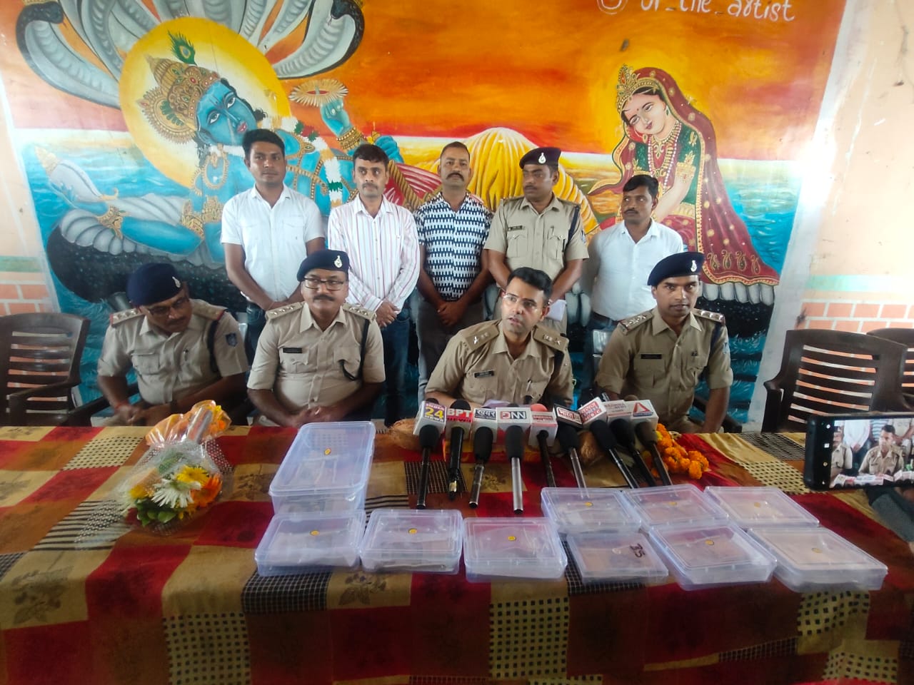 नकदी चोरी करने वाले गिरोह का पर्दाफाश