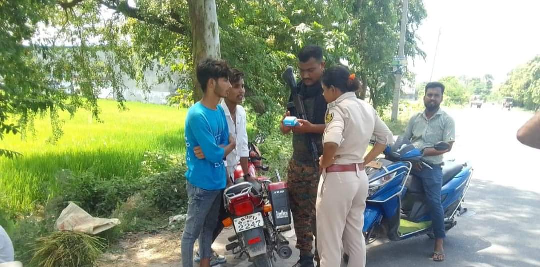 चलाया गया वाहन चेकिंग अभियान चलाया गया वाहन चेकिंग अभियान