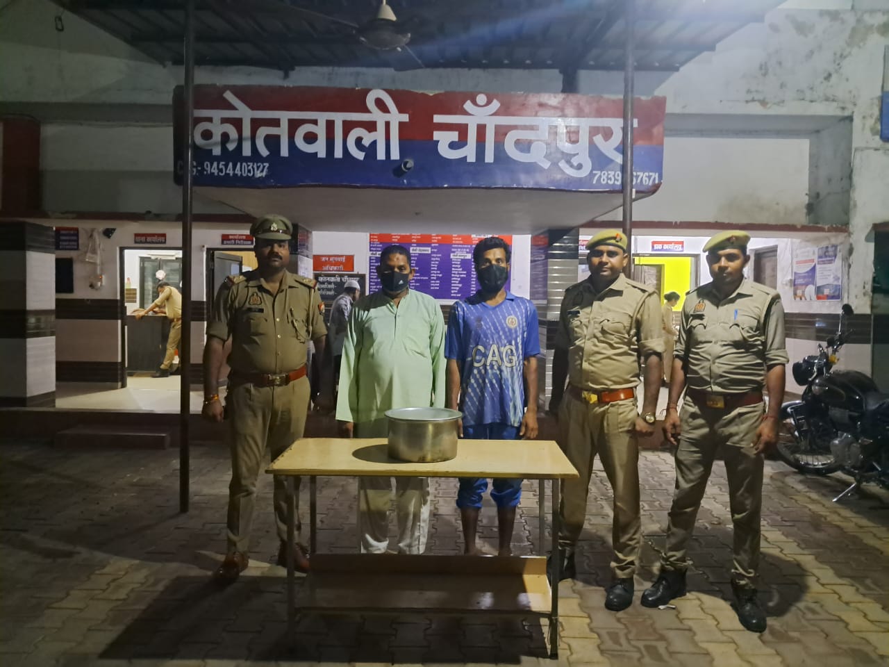 पकड़े गए दो अभियुक्त पकड़े गए दो अभियुक्त