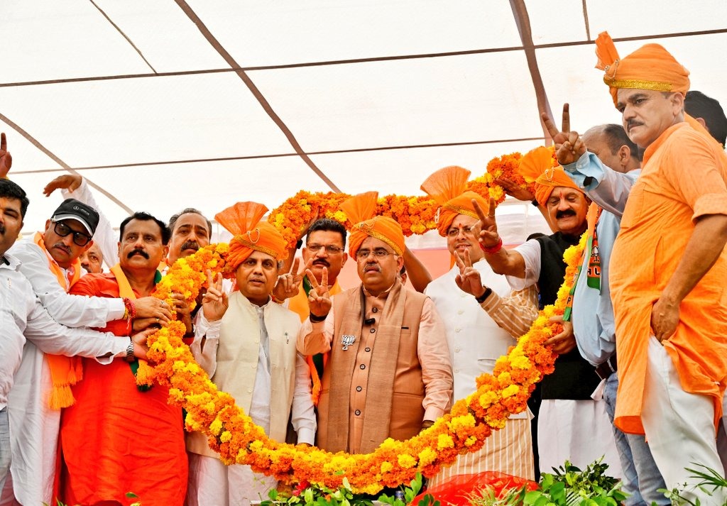 सुरजीत सिंह सलाथिया, देवेंद्र राणा समेत कई भाजपा नेताओं ने भरा नामांकन सुरजीत सिंह सलाथिया, देवेंद्र राणा समेत कई भाजपा नेताओं ने भरा नामांकन