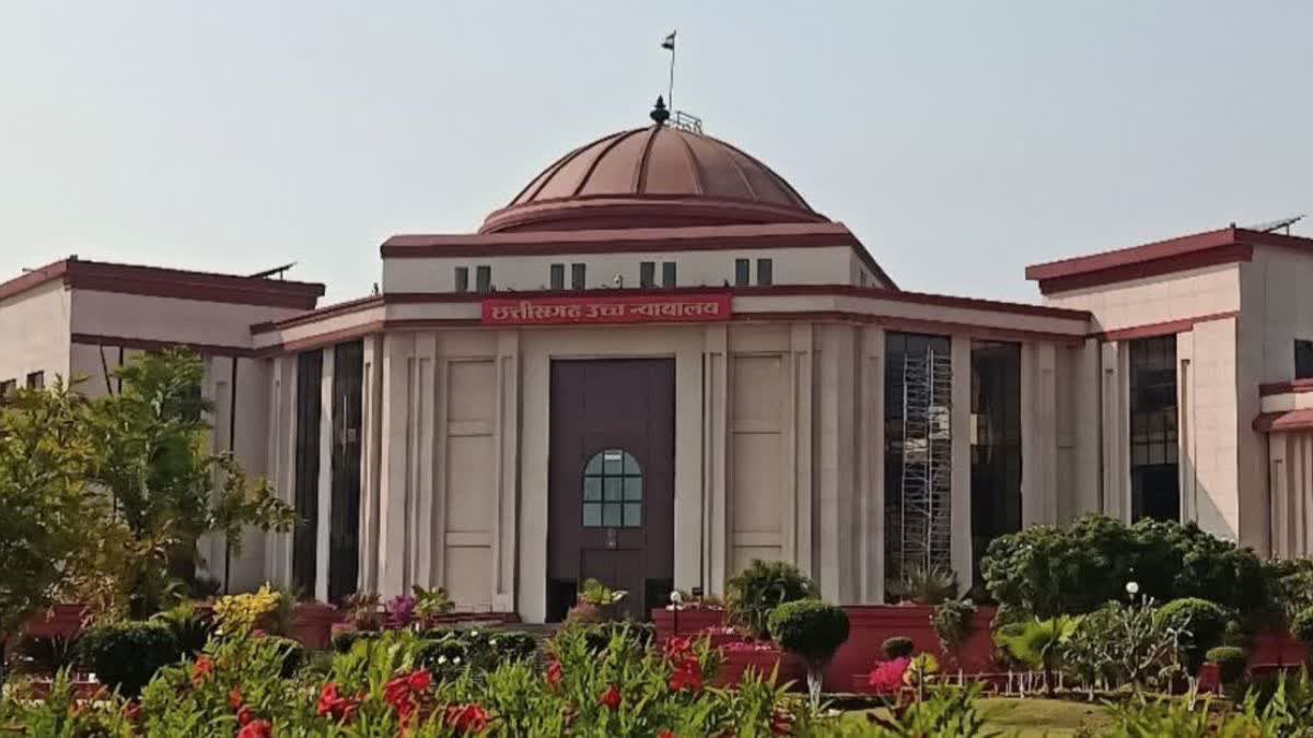 सरकारी स्कूल में छात्राओं की बीयर पार्टी का हाईकोर्ट ने लिया संज्ञान सरकारी स्कूल में छात्राओं की बीयर पार्टी का हाईकोर्ट ने लिया संज्ञान