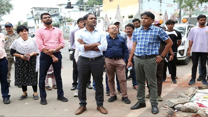 सागरः कलेक्टर ने किया नगर का भ्रमण