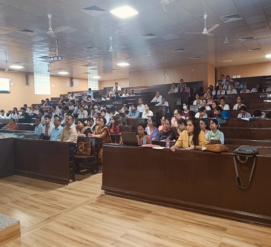 मौत के कारणों के विश्लेषण से अनुसंधान और नीति निर्माण को मिलेगा बल: डॉ. संजय काला मौत के कारणों के विश्लेषण से अनुसंधान और नीति निर्माण को मिलेगा बल: डॉ. संजय काला