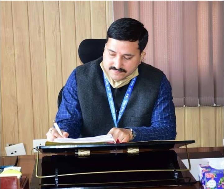 हाथरस में नये डीएम राहुल कुमार पांडे हाथरस में नये डीएम राहुल कुमार पांडे