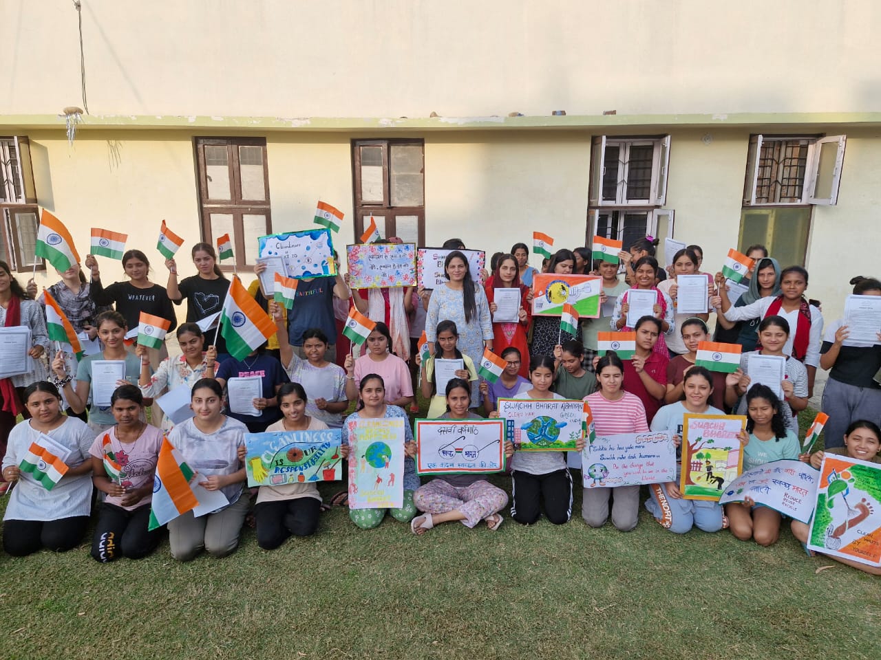 जम्मू केंद्रीय विश्वविद्यालय के गर्ल्स हॉस्टल में उत्साह के साथ स्वच्छता पखवाड़ा मनाया गया जम्मू केंद्रीय विश्वविद्यालय के गर्ल्स हॉस्टल में उत्साह के साथ स्वच्छता पखवाड़ा मनाया गया
