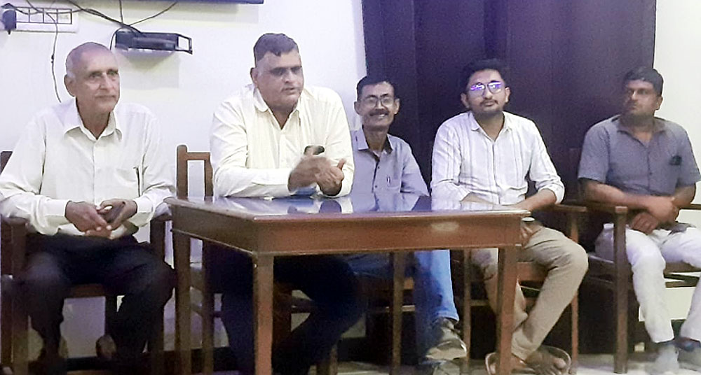 साठ साल से ऊपर के खिलाड़ी क्रिकेट खेलकर दिखाएंगे दमखम, देशभर से आएंगे कई प्रतिष्ठित खिलाड़ी साठ साल से ऊपर के खिलाड़ी क्रिकेट खेलकर दिखाएंगे दमखम, देशभर से आएंगे कई प्रतिष्ठित खिलाड़ी
