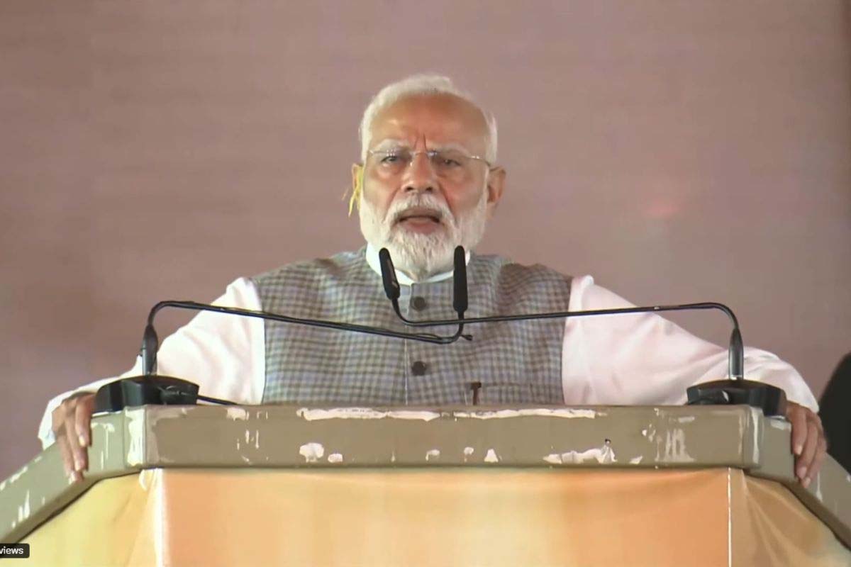 प्रधानमंत्री माेदी जमशेदपुर गोपाल मैदान में परिवर्तन रैली काे संबाेधित करते हुए प्रधानमंत्री माेदी जमशेदपुर गोपाल मैदान में परिवर्तन रैली काे संबाेधित करते हुए