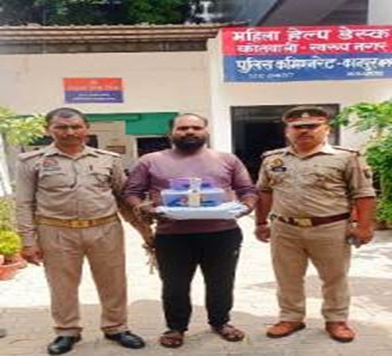कानपुर: शातिर मोबाइल चोर गिरफ्तार, एक लाख 50 हजार के मोबाइल फोन बरामद कानपुर: शातिर मोबाइल चोर गिरफ्तार, एक लाख 50 हजार के मोबाइल फोन बरामद
