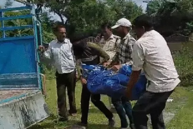 मप्रः गुना में पिता की हैवानियत, आठ साल की बेटी से दुष्कर्म के बाद हत्या मप्रः गुना में पिता की हैवानियत, आठ साल की बेटी से दुष्कर्म के बाद हत्या