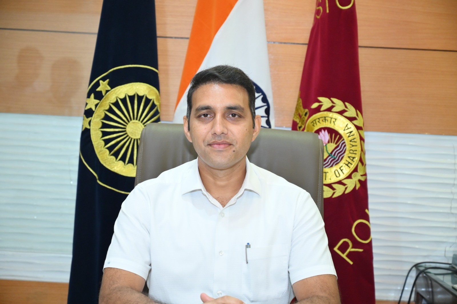 फोटो कैप्शन 16आरटीके3 : फोटो कैप्शन जिला निर्वाचन अधिकारी अजय कुमार -------------- फोटो कैप्शन 16आरटीके3 : फोटो कैप्शन जिला निर्वाचन अधिकारी अजय कुमार --------------