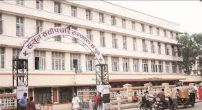 पुणे के ससून अस्पताल में चार करोड़ का घोटाला, 25 लोगों के खिलाफ मुकदमा दर्ज पुणे के ससून अस्पताल में चार करोड़ का घोटाला, 25 लोगों के खिलाफ मुकदमा दर्ज