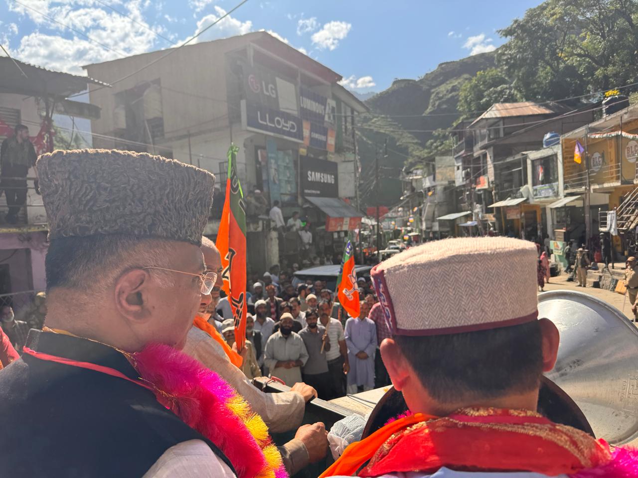 डोडा ईस्ट अभियान में भाजपा ने एनसी, कांग्रेस और पीडीपी पर जोरदार हमला किया डोडा ईस्ट अभियान में भाजपा ने एनसी, कांग्रेस और पीडीपी पर जोरदार हमला किया