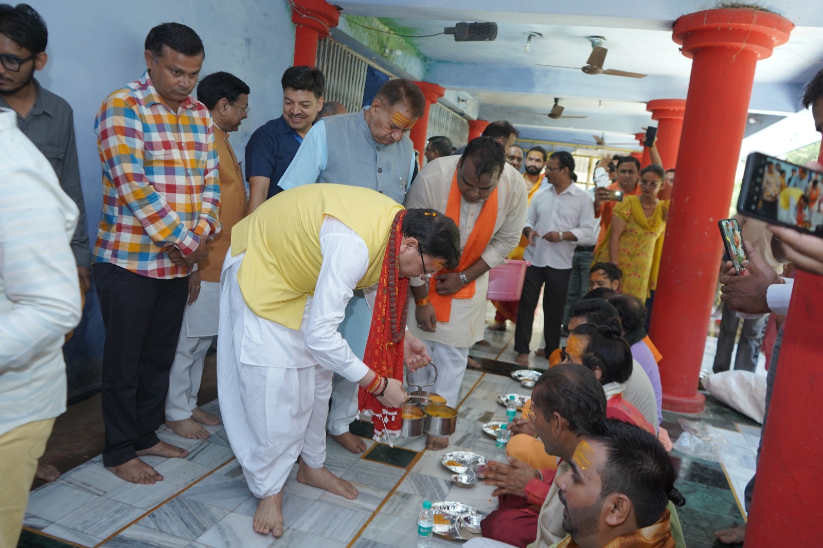 टपकेश्वर में मनाया गया मुख्यमंत्री का जन्मदिन टपकेश्वर में मनाया गया मुख्यमंत्री का जन्मदिन