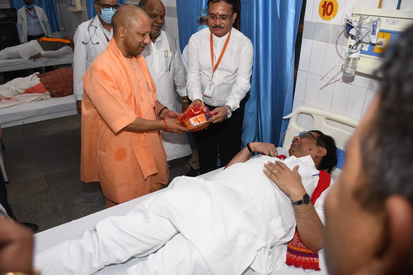 प्रधानमंत्री मोदी के जन्मदिन पर रक्तदान शिविर में मुख्यमंत्री :फोटो बच्चा गुप्ता प्रधानमंत्री मोदी के जन्मदिन पर रक्तदान शिविर में मुख्यमंत्री :फोटो बच्चा गुप्ता
