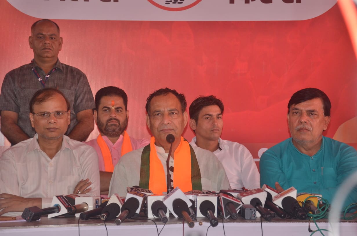 फोटो कैप्शन 17आरटीके1 : पत्रकारो से बातचीत करते हुए भाजपा प्रदेश अध्यक्ष मोहनलाल बडौली --------------- फोटो कैप्शन 17आरटीके1 : पत्रकारो से बातचीत करते हुए भाजपा प्रदेश अध्यक्ष मोहनलाल बडौली ---------------