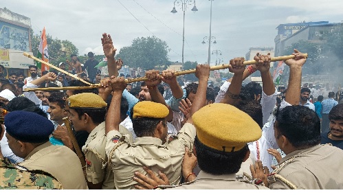 राहुल गांधी के खिलाफ बयानबाजी मामलाः राजस्थान युवा कांग्रेस ने किया विरोध प्रदर्शन राहुल गांधी के खिलाफ बयानबाजी मामलाः राजस्थान युवा कांग्रेस ने किया विरोध प्रदर्शन