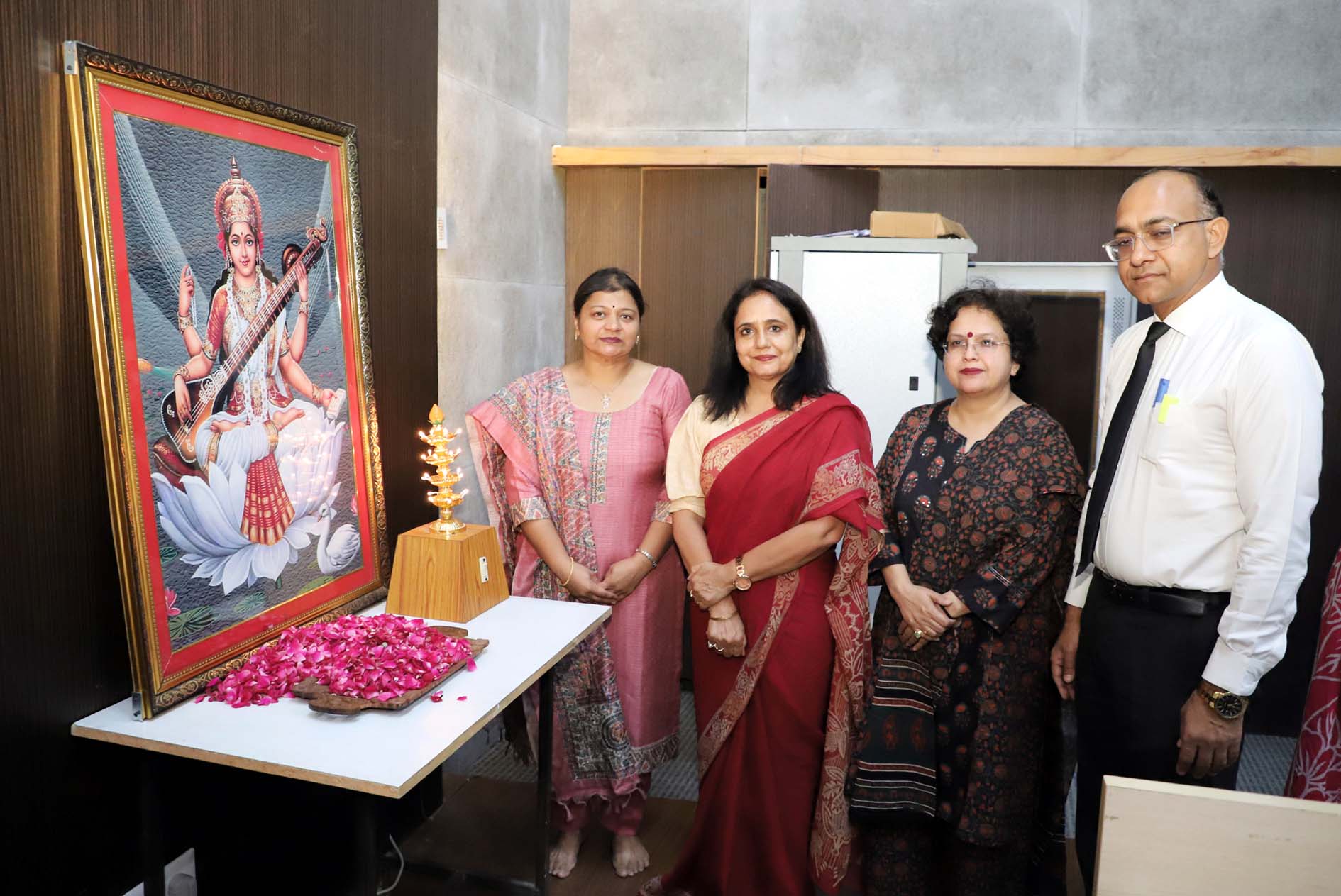 व्याख्यान कार्यक्रम का उद्घाटन करते विश्वविद्यालय की प्रथम महिला डा. वंदना बिश्नोई। व्याख्यान कार्यक्रम का उद्घाटन करते विश्वविद्यालय की प्रथम महिला डा. वंदना बिश्नोई।