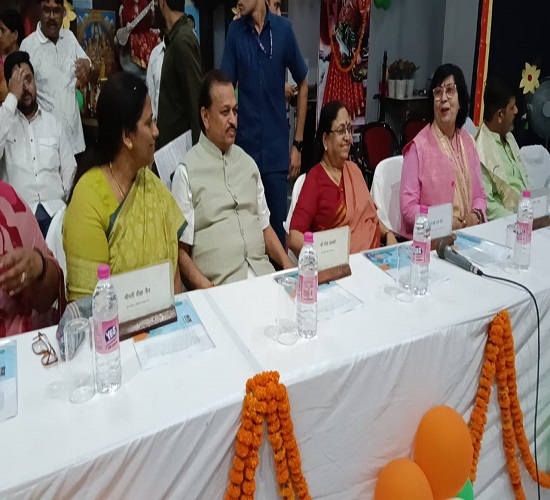 कुपोषित बच्चों को पोषित करने के लिए सभी का प्रयास सराहनीय: बेबी रानी मौर्य कुपोषित बच्चों को पोषित करने के लिए सभी का प्रयास सराहनीय: बेबी रानी मौर्य