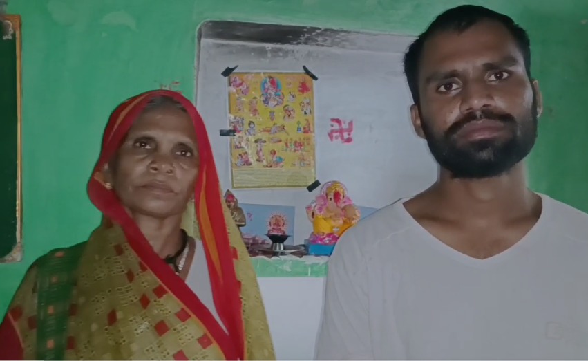 जानकारी देते हुए पीड़िता जानकारी देते हुए पीड़िता
