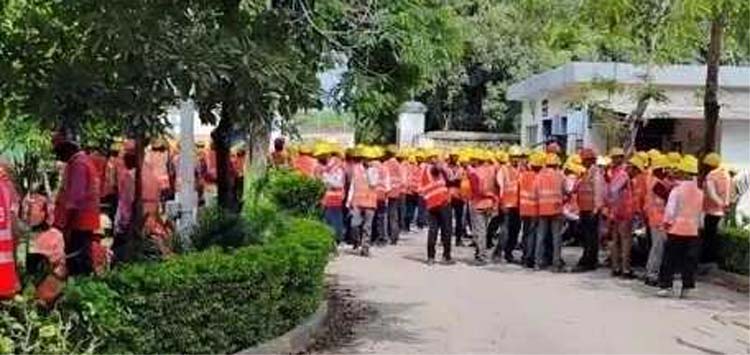 अल्ट्राटेक सीमेंट प्लांट के मजदूरों के विश्राम गृह के पास मजदूर की मिली लाश अल्ट्राटेक सीमेंट प्लांट के मजदूरों के विश्राम गृह के पास मजदूर की मिली लाश