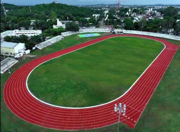 छतरपुर : नव निर्मित स्टेडियम का उपयोग सिर्फ खेल के लिए हो खिलाड़ी छतरपुर : नव निर्मित स्टेडियम का उपयोग सिर्फ खेल के लिए हो खिलाड़ी