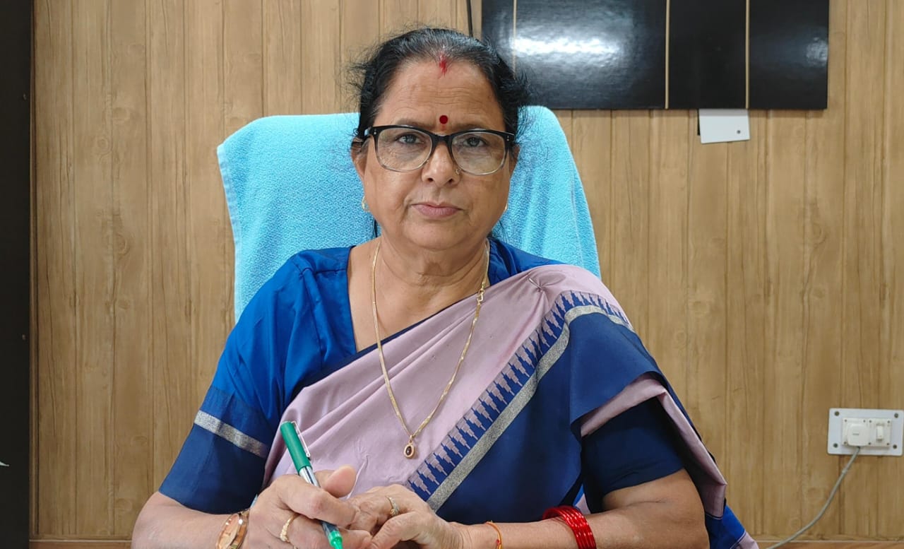 उत्तराखंड राज्य महिला आयोग की अध्यक्ष कुसुम कंडवाल उत्तराखंड राज्य महिला आयोग की अध्यक्ष कुसुम कंडवाल