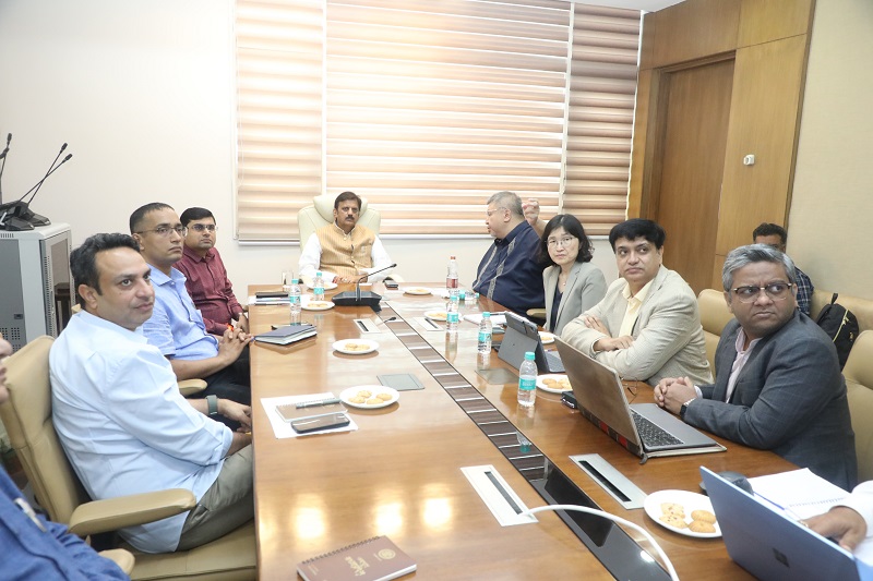 उप मुख्यमंत्री राजेंद्र शुक्ल ने मंत्रालय वल्लभ भवन में एशियन डेवलपमेंट बैंक (ADB) के प्रतिनिधि मंडल से स्वास्थ्य क्षेत्र में मध्यप्रदेश के साथ सहयोग के विभिन्न विषयों पर चर्चा की। उप मुख्यमंत्री राजेंद्र शुक्ल ने मंत्रालय वल्लभ भवन में एशियन डेवलपमेंट बैंक (ADB) के प्रतिनिधि मंडल से स्वास्थ्य क्षेत्र में मध्यप्रदेश के साथ सहयोग के विभिन्न विषयों पर चर्चा की।