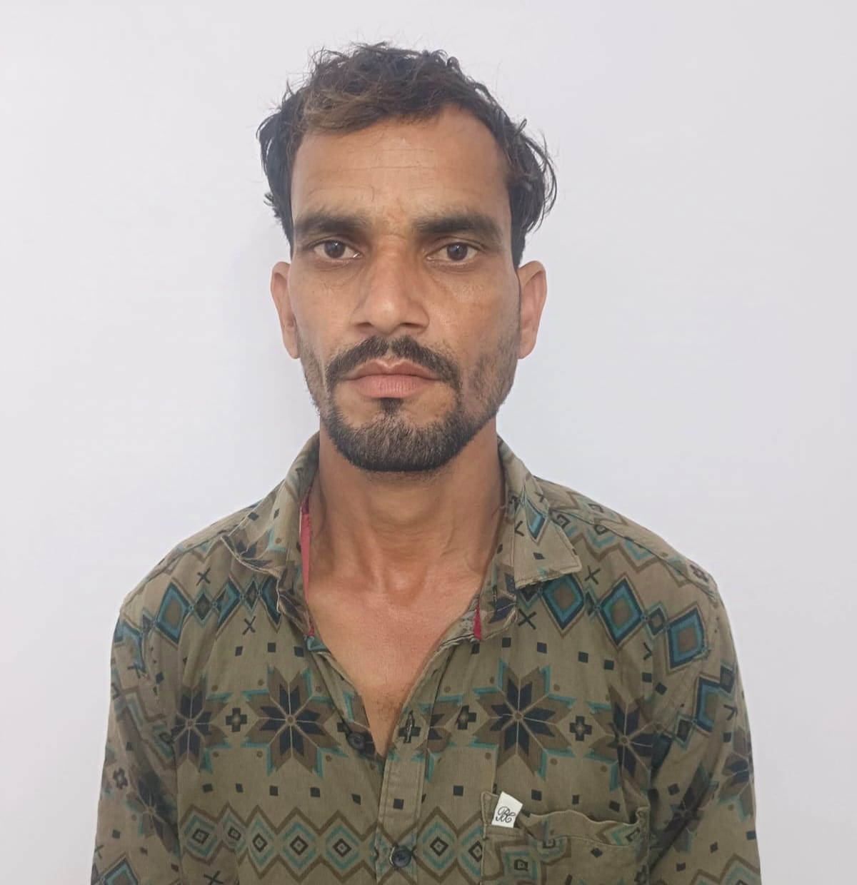 एंटी गैंगस्टर टास्क फोर्स की कार्रवाईः झालावाड़ से तस्करी कर जयपुर अफीम ला रहे तस्कर को पकड़ा एंटी गैंगस्टर टास्क फोर्स की कार्रवाईः झालावाड़ से तस्करी कर जयपुर अफीम ला रहे तस्कर को पकड़ा