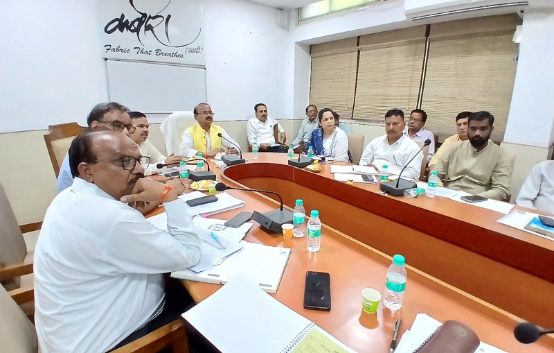 हितग्राहियों को मिले शासन की योजनाओं का शत-प्रतिशत लाभ: राज्यमंत्री जायसवाल हितग्राहियों को मिले शासन की योजनाओं का शत-प्रतिशत लाभ: राज्यमंत्री जायसवाल