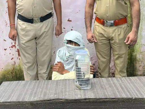 पलवल : जन्मदिन पार्टी में फायरिंग करने वाला एक युवक गिरफ्तार,एक युवक हो गया था घायल पलवल : जन्मदिन पार्टी में फायरिंग करने वाला एक युवक गिरफ्तार,एक युवक हो गया था घायल