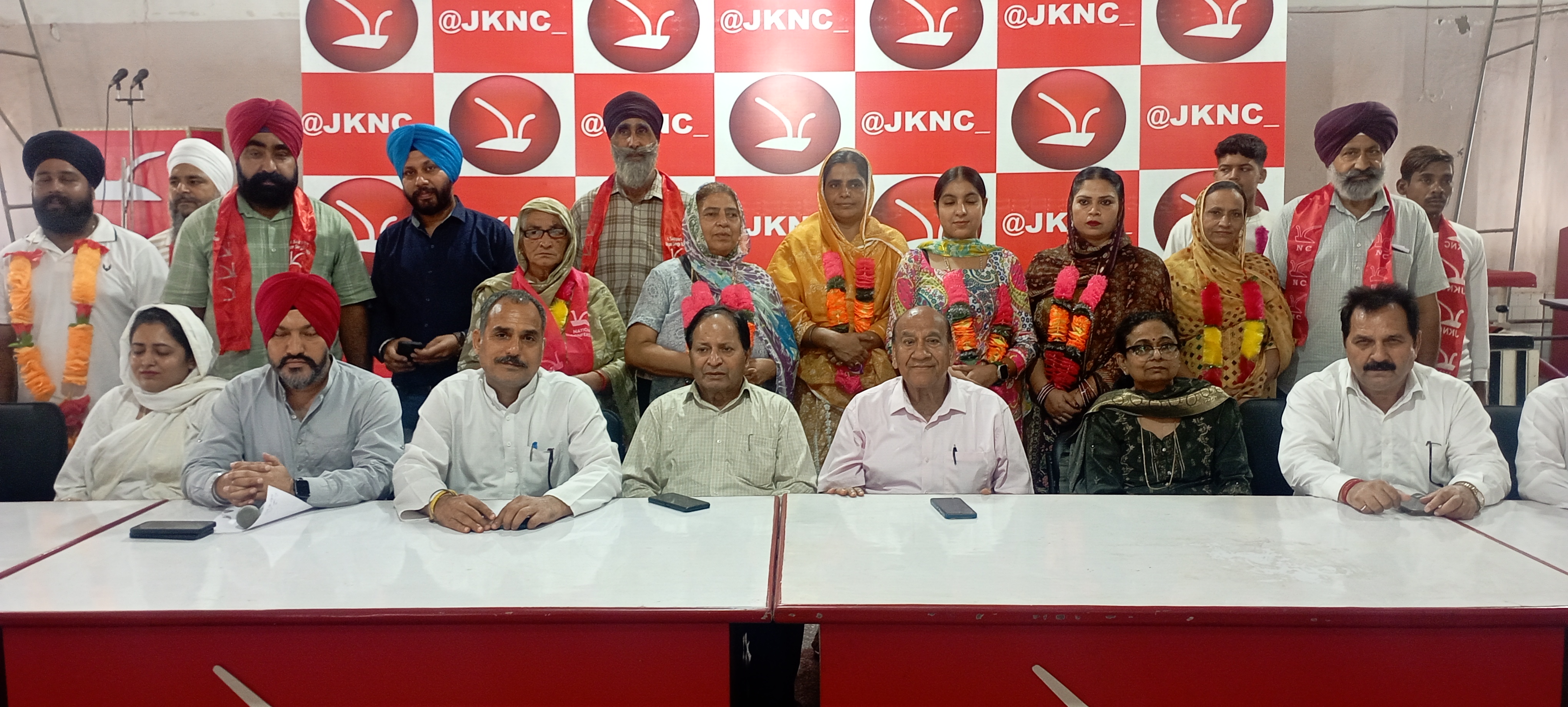 नेकां नेता ने लोकतंत्र बहाल करने के लिए नेशनल कॉन्फ्रेंस की प्रतिबद्धता दोहराई नेकां नेता ने लोकतंत्र बहाल करने के लिए नेशनल कॉन्फ्रेंस की प्रतिबद्धता दोहराई