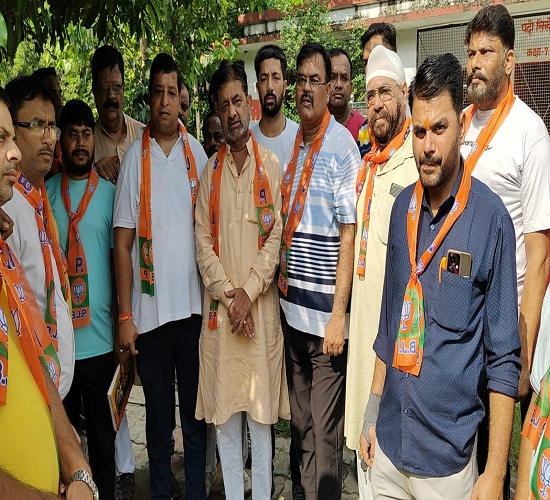 स्वच्छता का सीधा संबंध स्वास्थ से है: दीपू पांडे स्वच्छता का सीधा संबंध स्वास्थ से है: दीपू पांडे