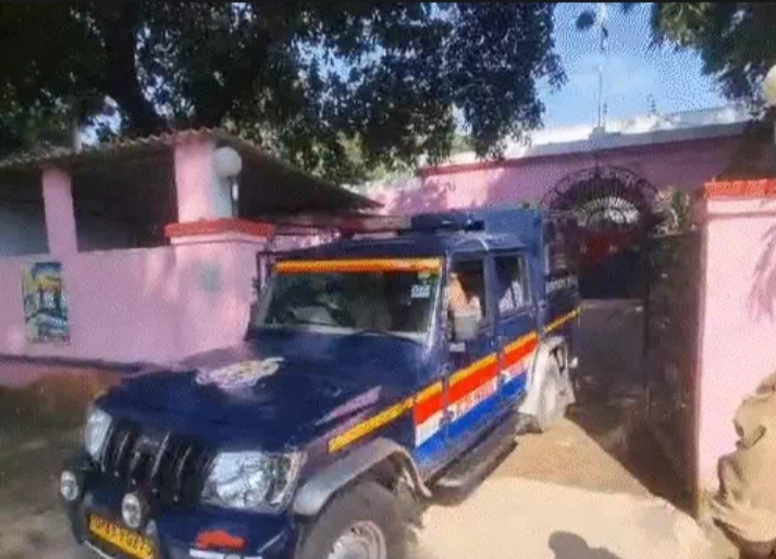 नैनी जेल जाते सपा विधायक नैनी जेल जाते सपा विधायक