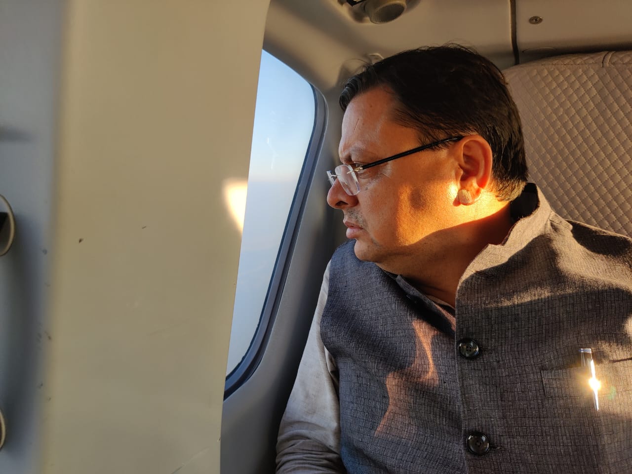 मुख्यमंत्री पुष्कर सिंह धामी चंपावत जिले का आपदा प्रभावित क्षेत्र का हवाई सर्वेक्षण करते । मुख्यमंत्री पुष्कर सिंह धामी चंपावत जिले का आपदा प्रभावित क्षेत्र का हवाई सर्वेक्षण करते ।
