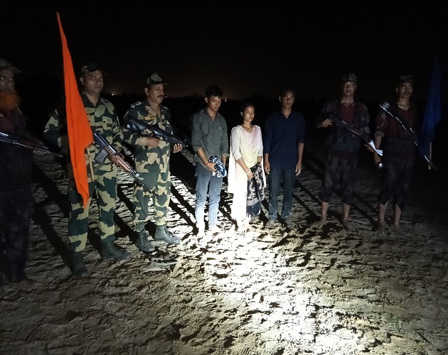 BSF handed over three Bangladeshi nationals including a woman to BGB