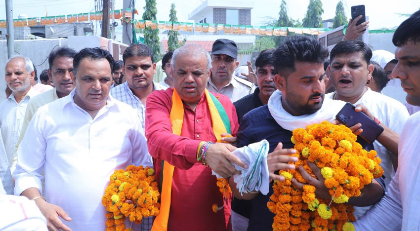 22 Snp-1 सोनीपत: चुनाव प्रचार अभियान के अंतर्गत देवेंद्र कौशिक 22 Snp-1 सोनीपत: चुनाव प्रचार अभियान के अंतर्गत देवेंद्र कौशिक