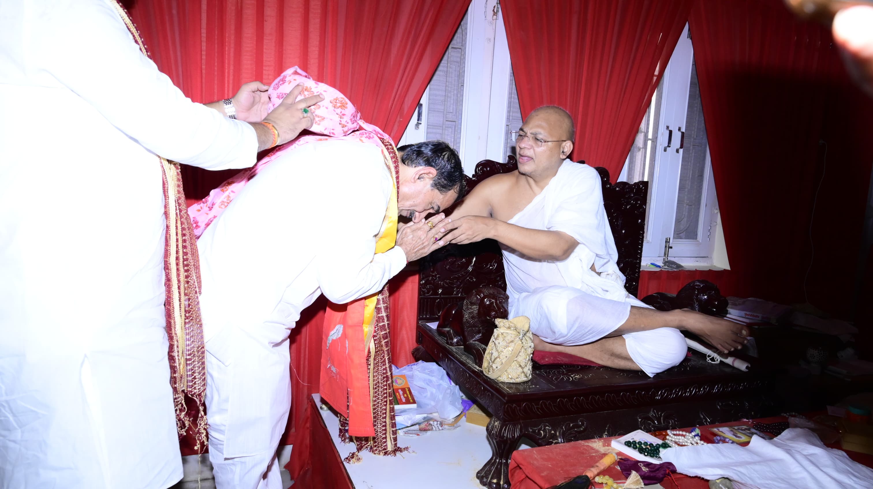 कुटुम्ब प्रबोधन के माध्यम से बड़े बुजुर्गो के अनुभवों से सीखें और उनका सम्मान करें : मदन राठौड़ कुटुम्ब प्रबोधन के माध्यम से बड़े बुजुर्गो के अनुभवों से सीखें और उनका सम्मान करें : मदन राठौड़