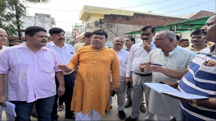ऊर्जा मंत्री ने न्यू कॉलोनी की समस्याएं जानीं ऊर्जा मंत्री ने न्यू कॉलोनी की समस्याएं जानीं