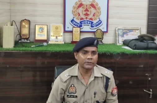जानकारी देते एसपी ग्रामीण जानकारी देते एसपी ग्रामीण