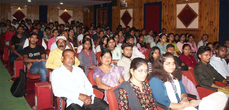 कृषि विश्वविद्यालय में नवप्रवेशित विद्यार्थियों हेतु पांच दिवसीय ‘दीक्षा आरंभ‘ प्रेरण कार्यक्रम कृषि विश्वविद्यालय में नवप्रवेशित विद्यार्थियों हेतु पांच दिवसीय ‘दीक्षा आरंभ‘ प्रेरण कार्यक्रम