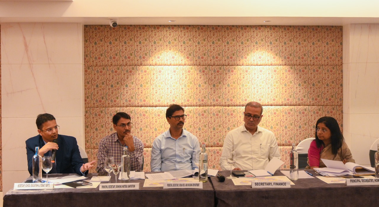 रांची में राजनीतिक दलों के प्रतिनिधियों के साथ चुनाव आयोग की बैठक रांची में राजनीतिक दलों के प्रतिनिधियों के साथ चुनाव आयोग की बैठक