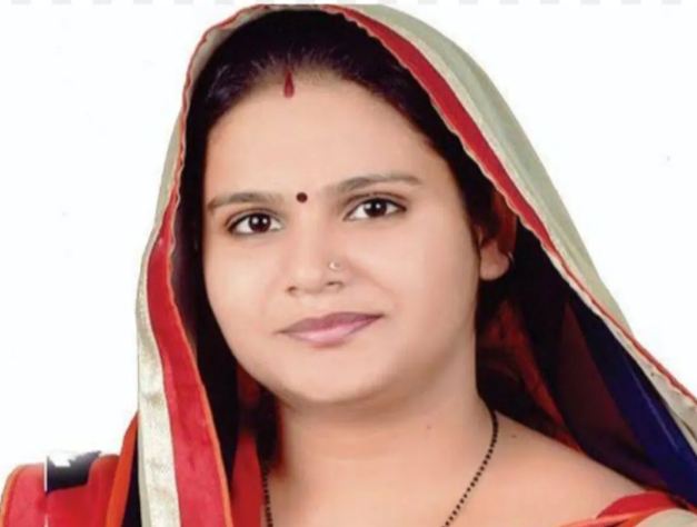 जयपुर हेरिटेज नगर निगम महापौर मुनेश गुर्जर निलंबित