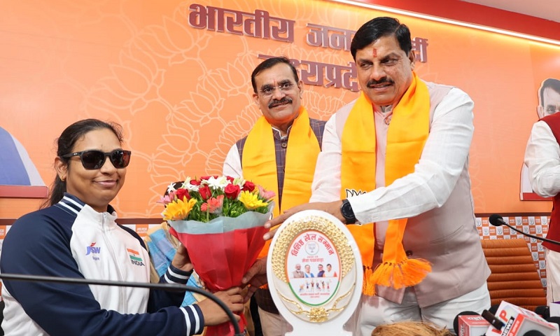 पैरालंपिक खिलाड़ियों का सम्मान पैरालंपिक खिलाड़ियों का सम्मान